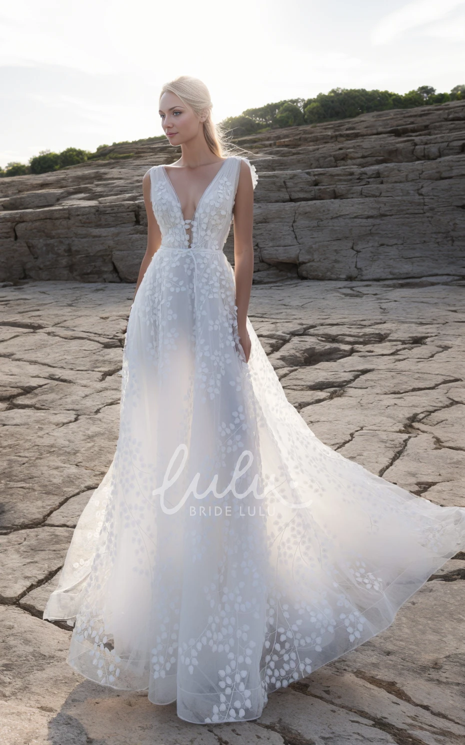 Adorable Fall Autumn Flowy Petal Lace Wedding Dress A-Line Deep V-Neck Gown with Train