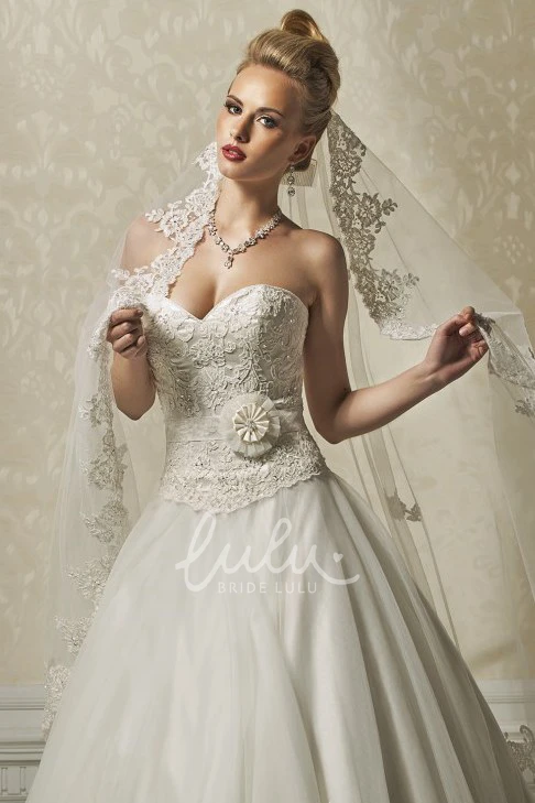 Sleeveless Lace&Tulle A-Line Wedding Dress with Flower