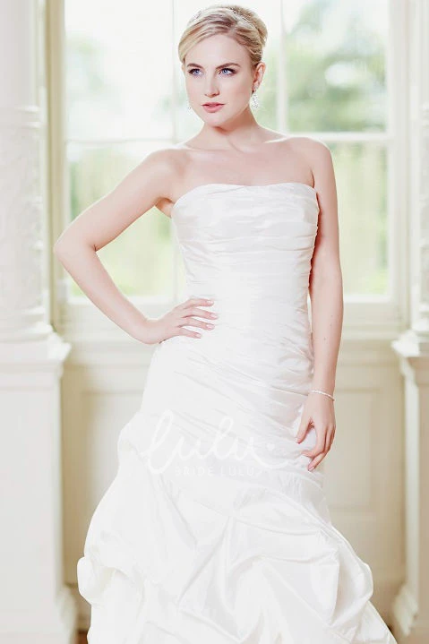 Ruffled Mermaid Taffeta Wedding Dress with Ruching and Lace Up Strapless