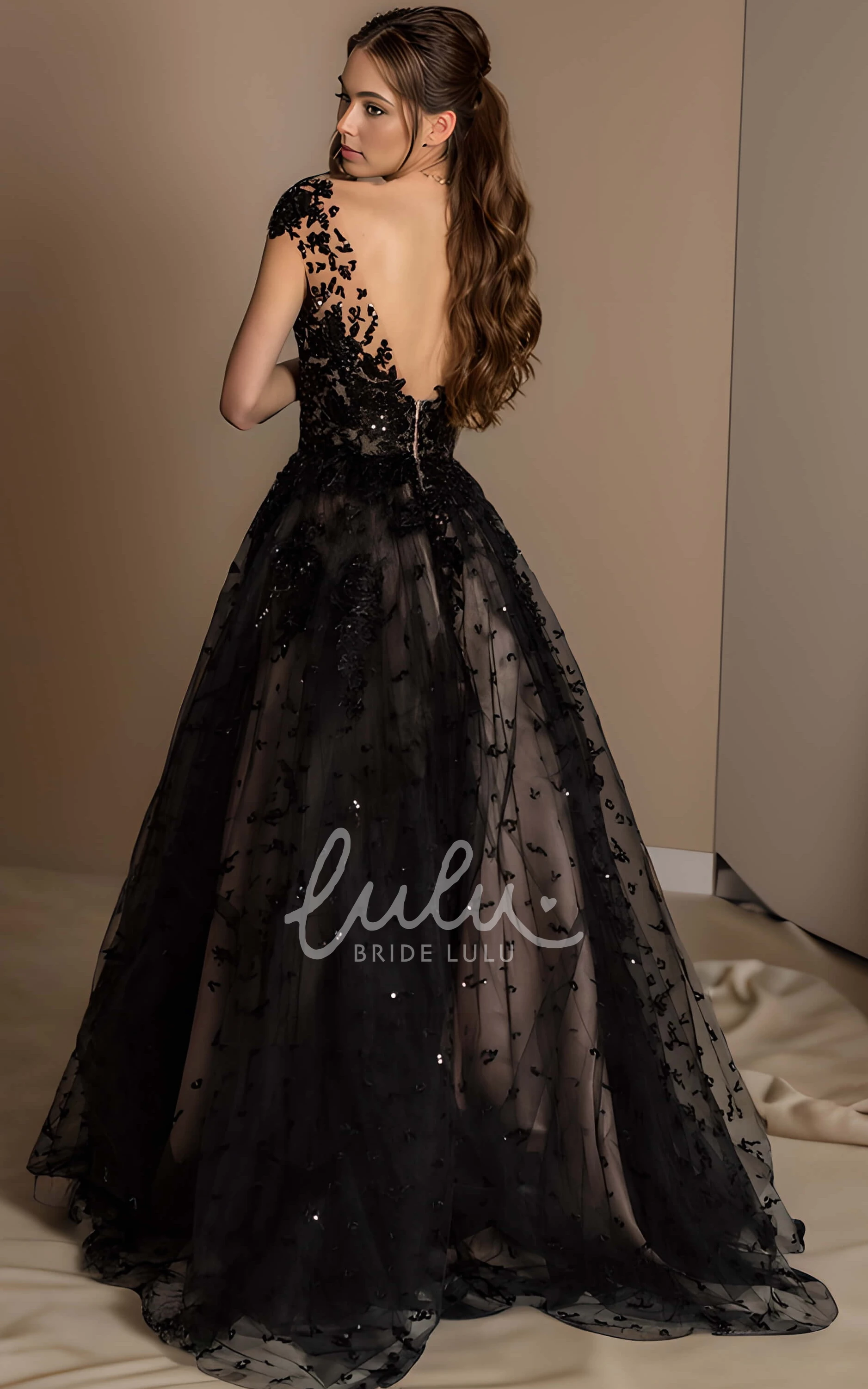 Gothic Black A-Line Boho Lace Wedding Dress Sexy Beach Elegant Evening Party Gown with Appliques