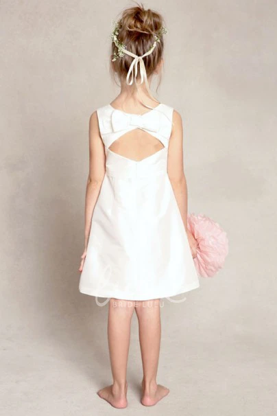 Satin Flower Girl Dress A-Line Sleeveless Scoop Neck Bow