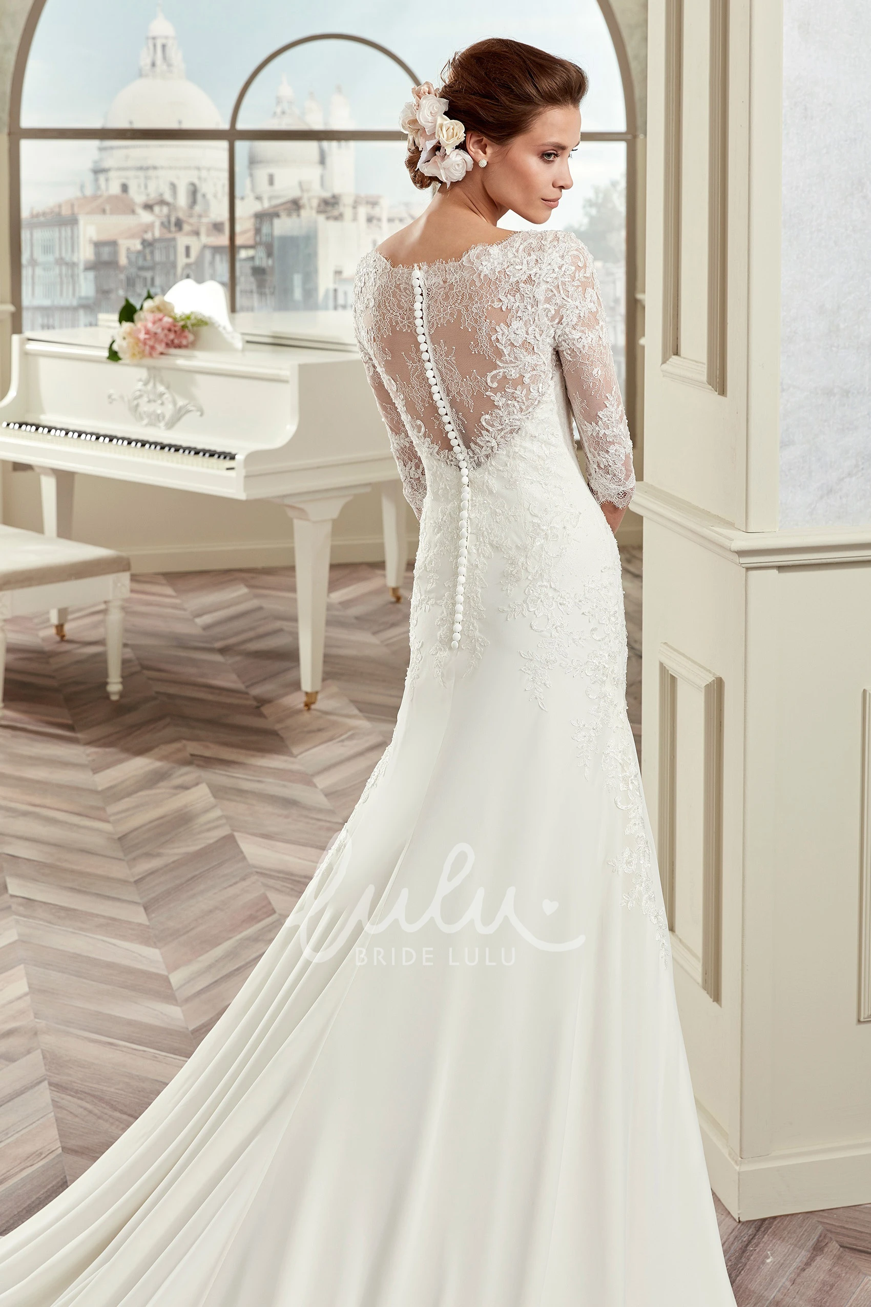 Half-Sleeve Scalloped-Neck Sheath Wedding Dress with Court Train
