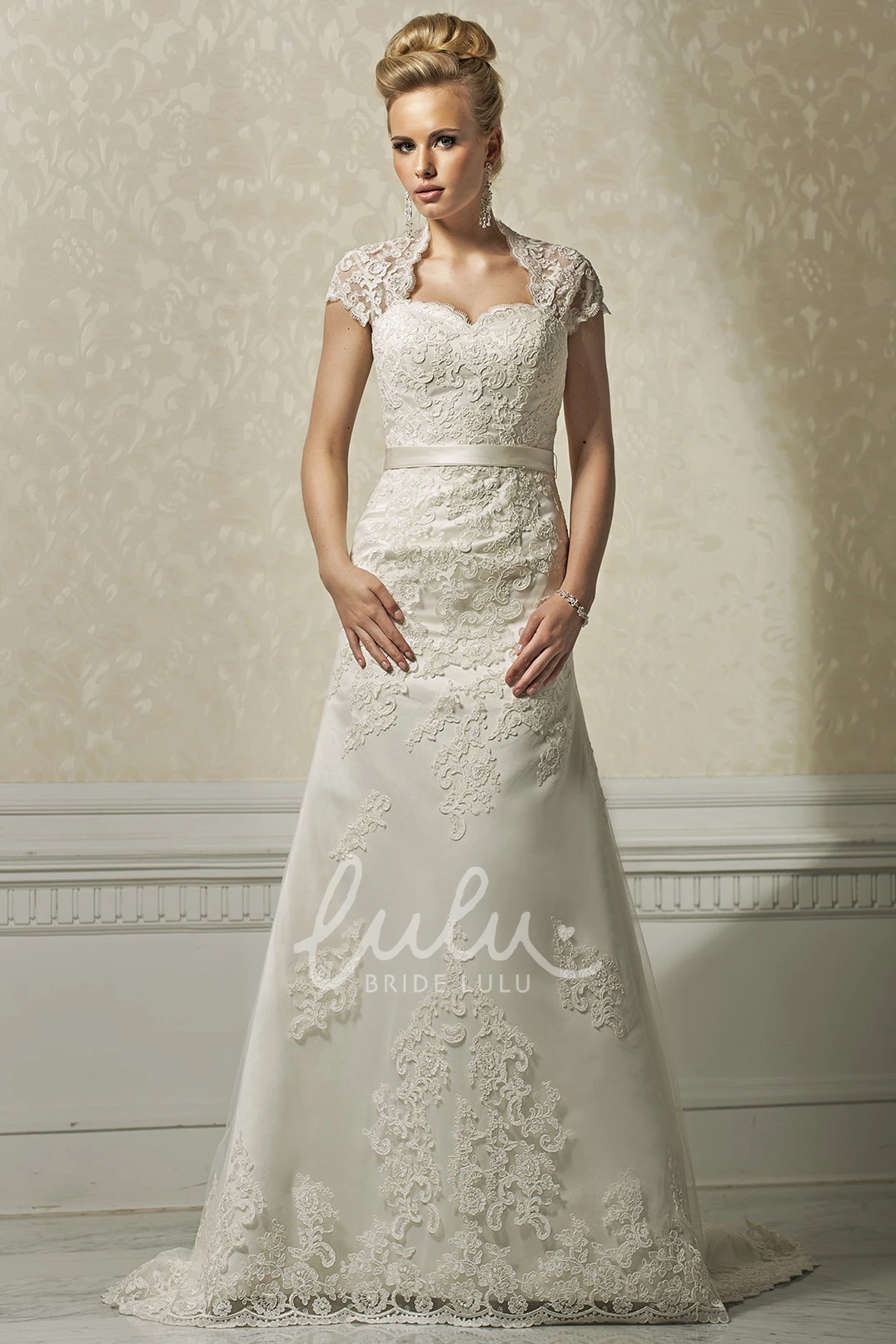 Cap-Sleeve Lace Applique A-Line Wedding Dress with Ribbon Elegant Wedding Dress