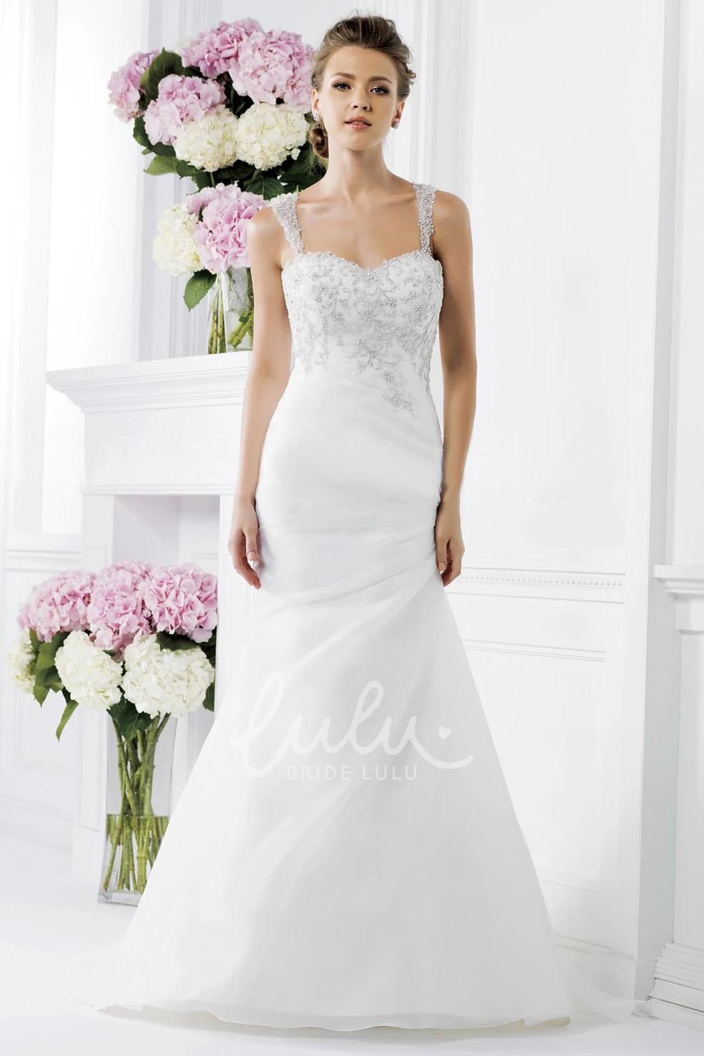 Crystal Embellished Sleeveless Mermaid Wedding Dress Elegant and Chic