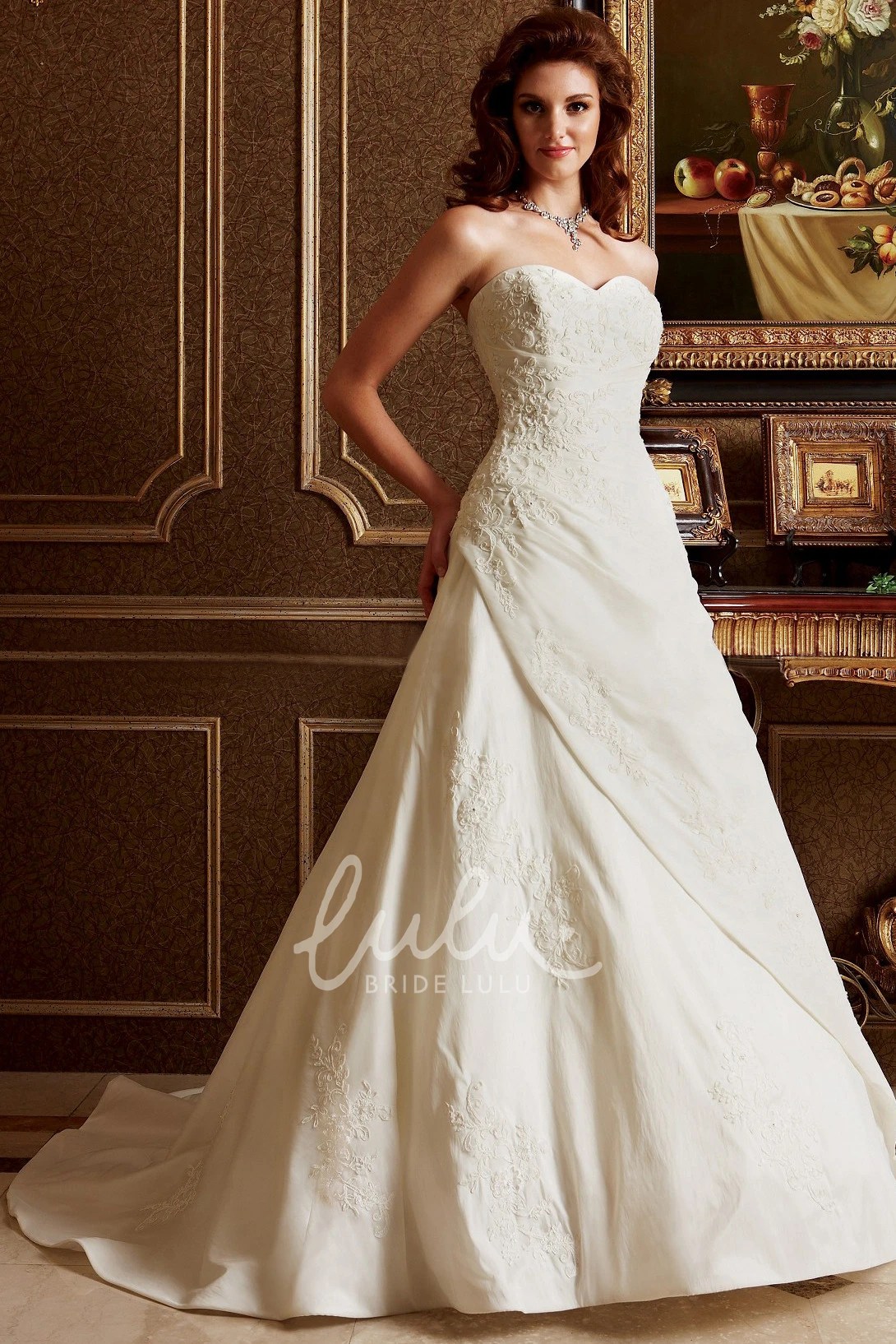 A-Line Sweetheart Wedding Dress with Floral Appliques