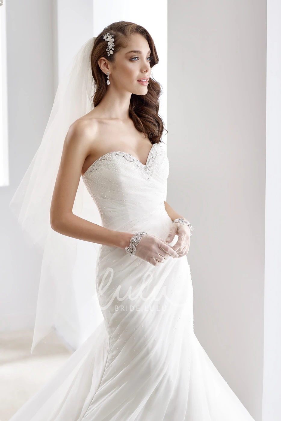 Long-Sleeve Mermaid Bridesmaid Dress with Square Neckline and Beaded Bust