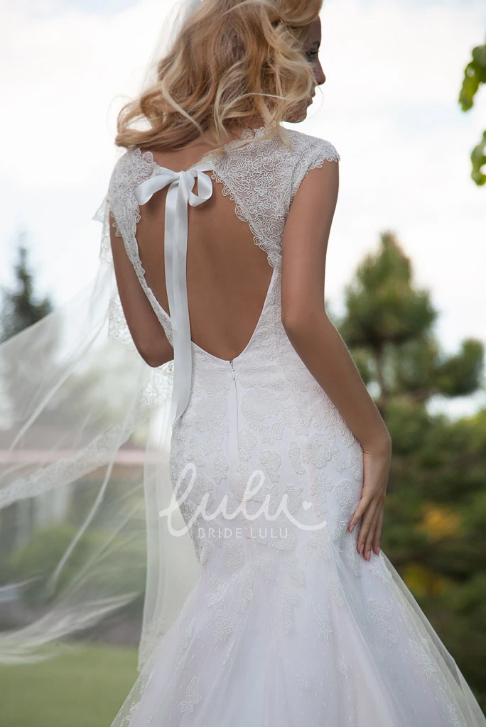 Sleeveless Lace Mermaid Wedding Dress with V-Neck and Keyhole