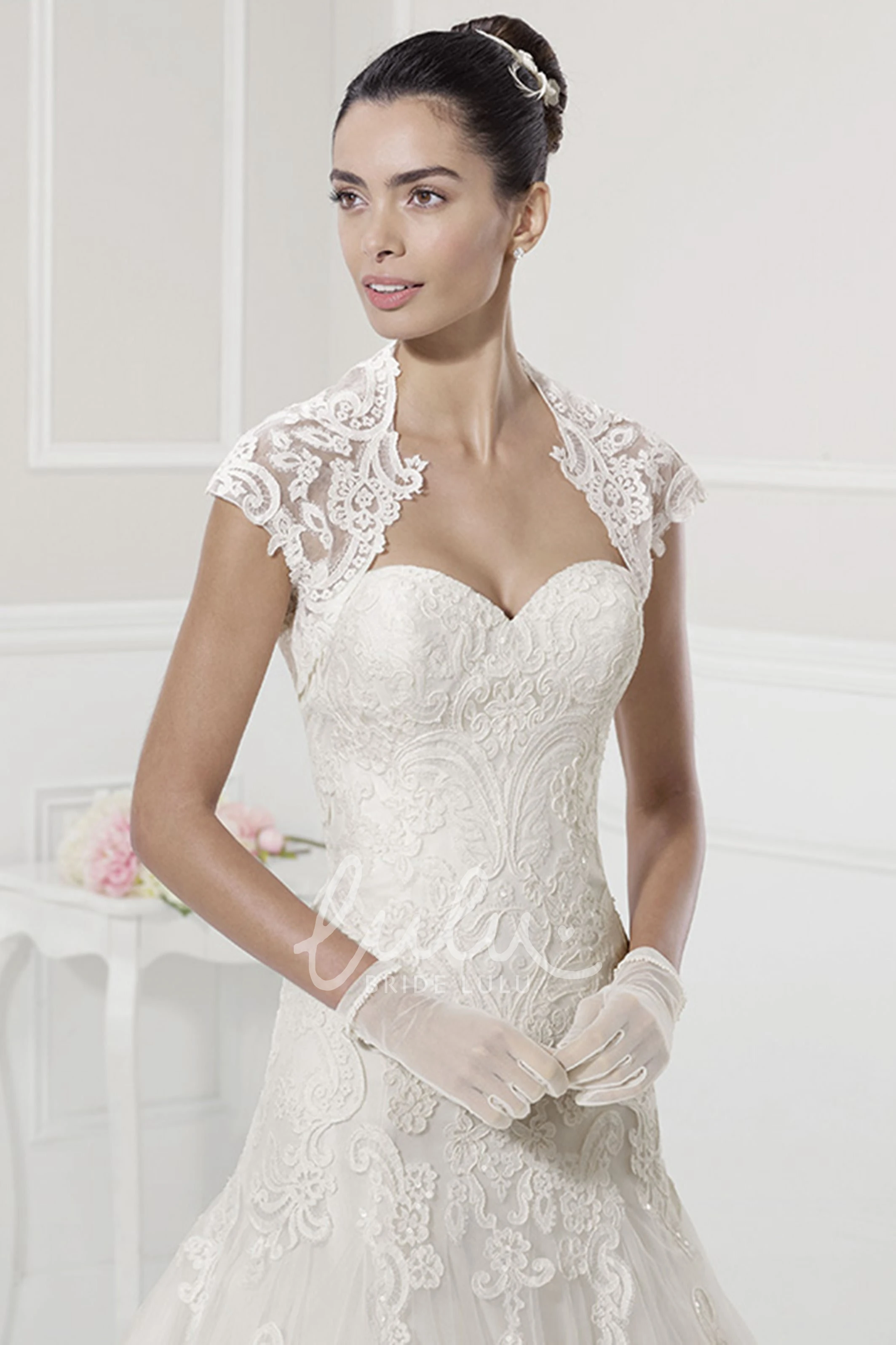 Mermaid Tulle Sweetheart Bridal Dress with Lace Cap Sleeves