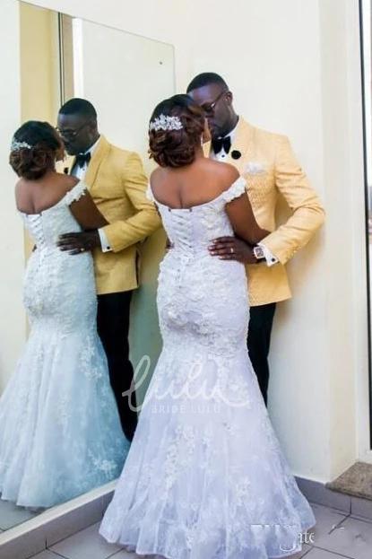 Mermaid Lace Wedding Dress with Short Sleeves and Lace-up Back