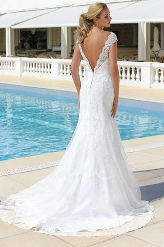 Cap-Sleeve Mermaid Lace Wedding Dress with Deep-V Back