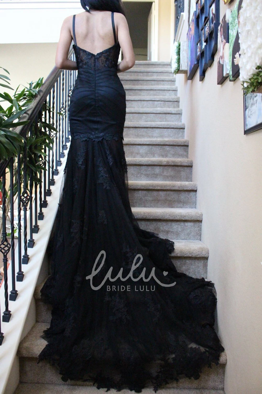 Sleeveless Chapel Train Straps Appliques Lace Black Wedding Dress