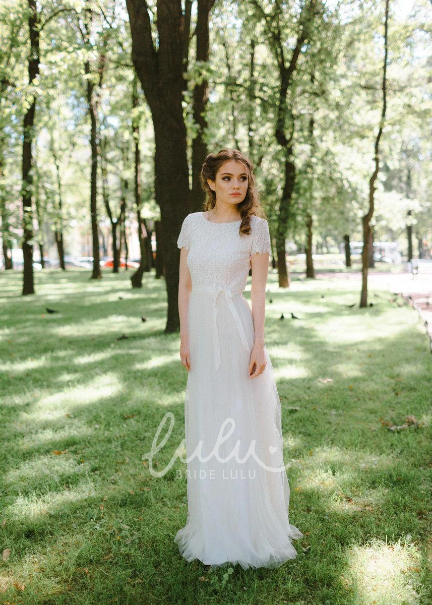 Short Sleeve Lace Bodice Tulle Wedding Dress with Jewel Neckline