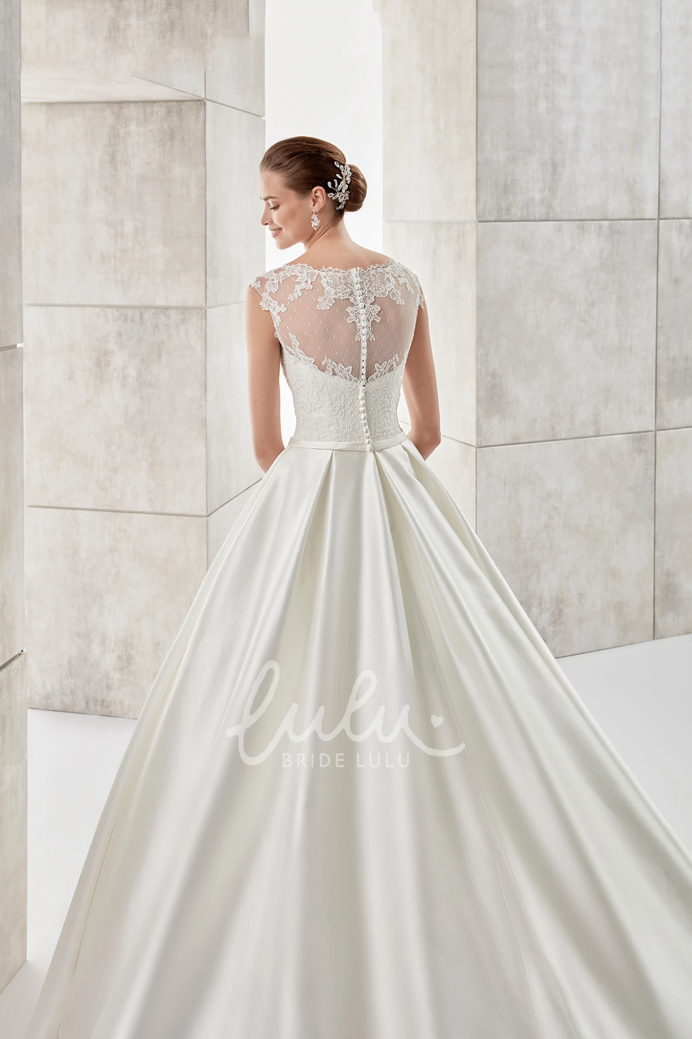 Brush Train A-line Satin Wedding Dress with Scalloped-Neck and Cap-Sleeves Chic Wedding Dress
