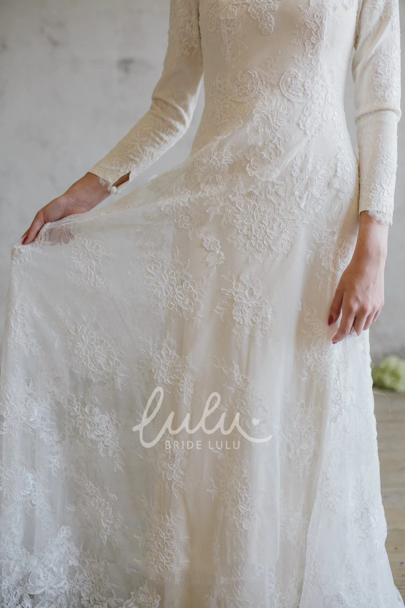 Lace Scoop-neck 3/4 Sleeve Wedding Dress with Applique for Modern Brides
