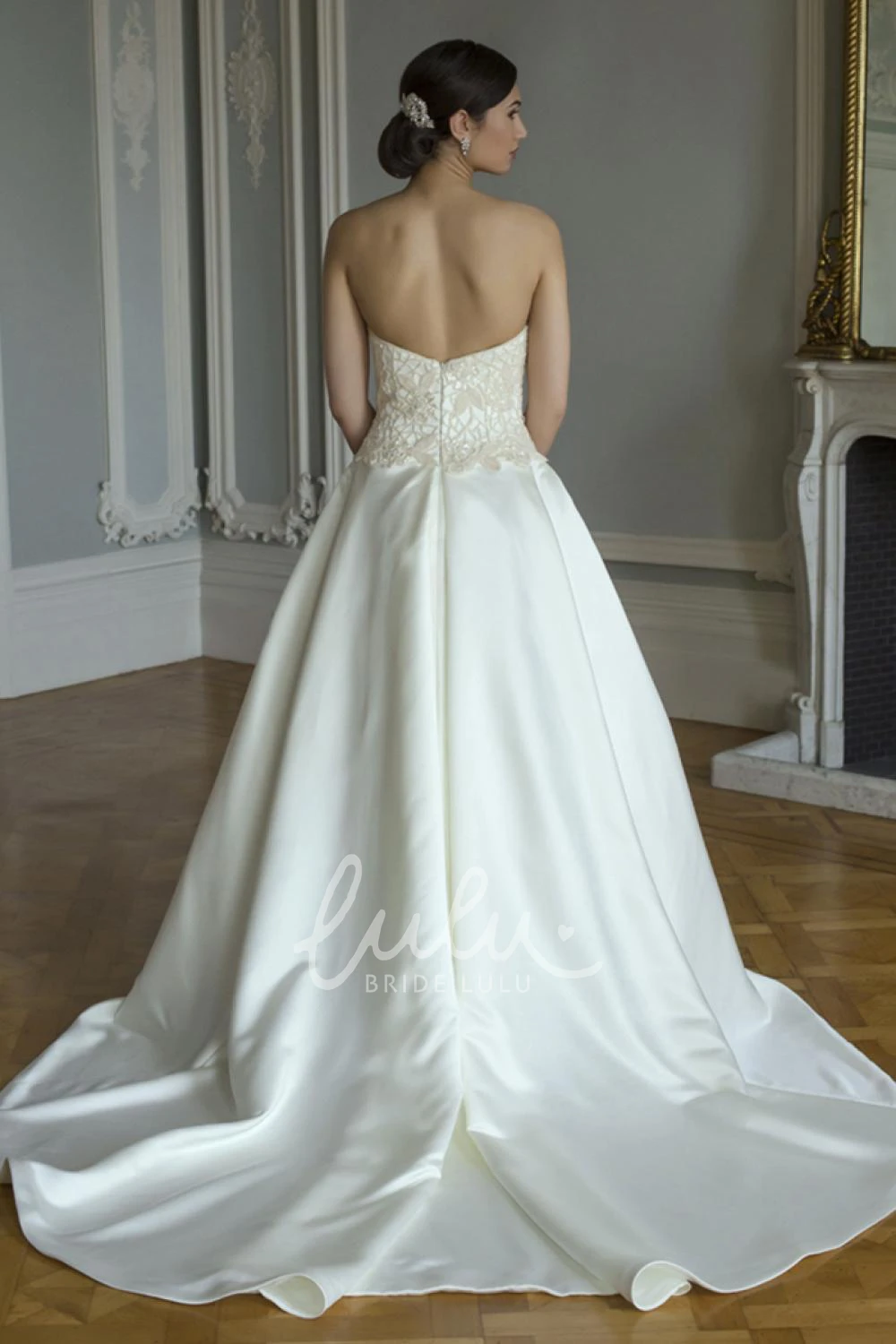 Satin Sweetheart Wedding Dress with Appliques A-Line Long