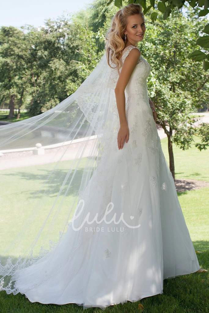 Appliqued Trumpet Corset Wedding Dress with Court Train Elegant Bridal Gown