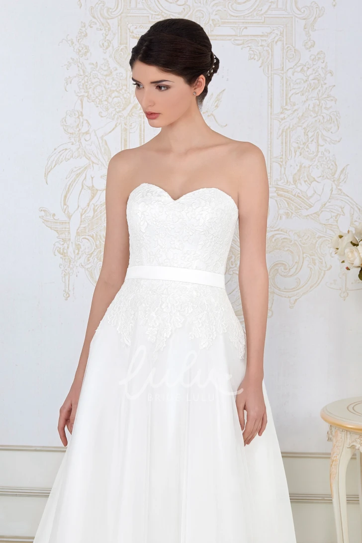 Lace Sweetheart A-Line Wedding Dress with Bow Floor-Length Sleeveless
