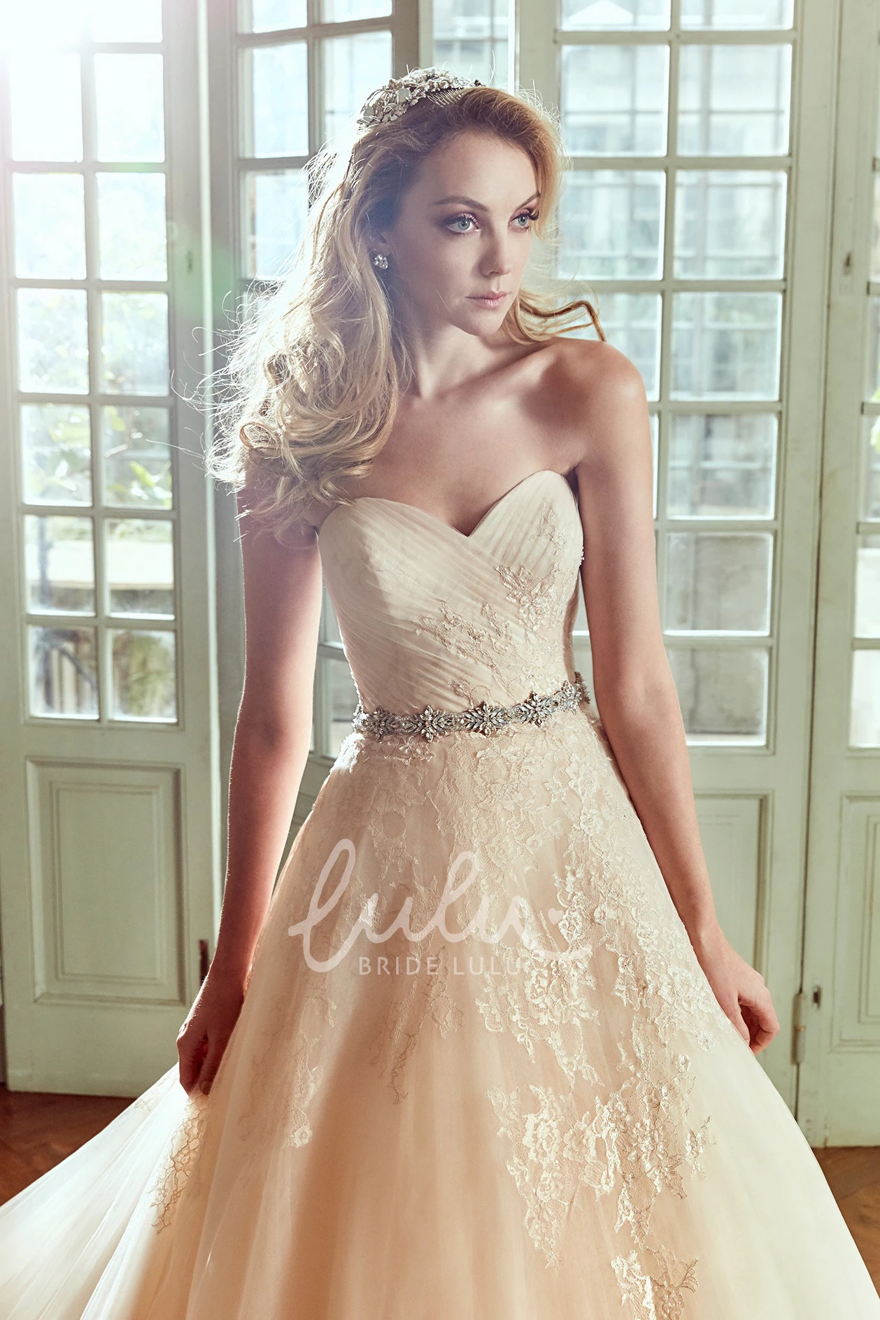 A-Line Sweetheart Wedding Dress with Beaded Belt and Pleated Bodice Elegant 2025 Bridal Gown