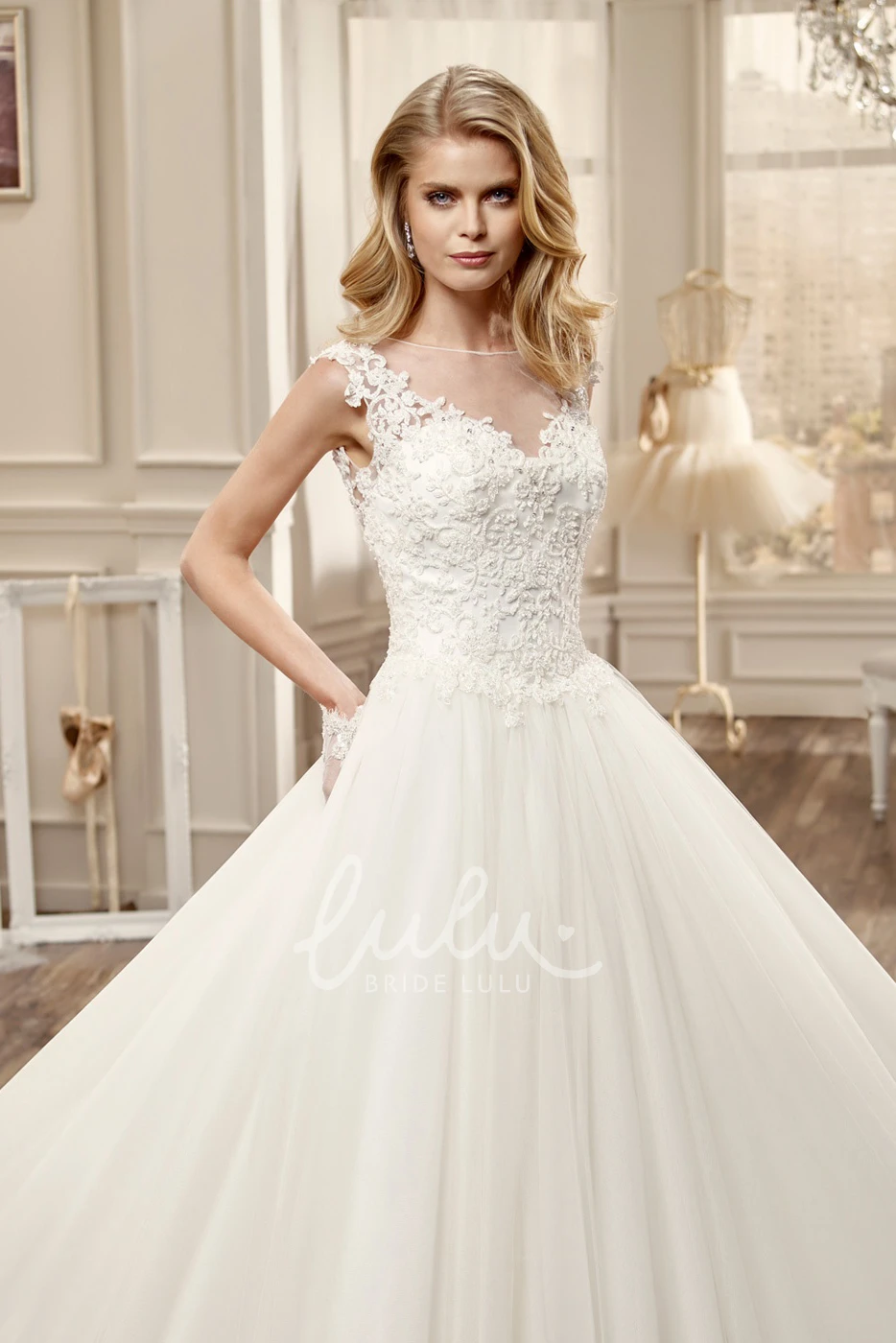Lace Bodice Cap-Sleeve Wedding Dress with Pleated Skirt Elegant Wedding Dress