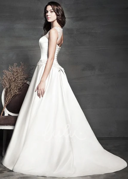 Satin Scoop-Neck Wedding Dress with Beaded Sleeveless A-Line Design Elegant and Modern