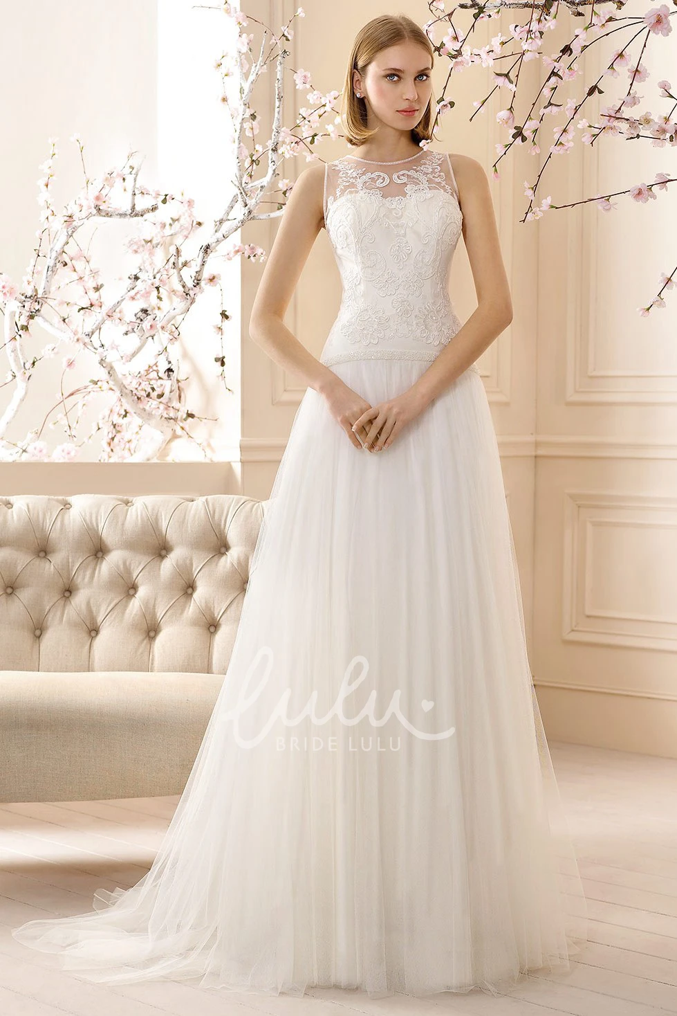 Sleeveless A-Line Tulle Wedding Dress with Appliques and Pleats Elegant Wedding Dress