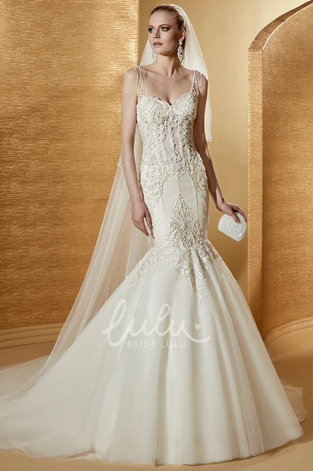 Court-Train Mermaid Wedding Dress with Fine Appliques and Sweetheart Neckline
