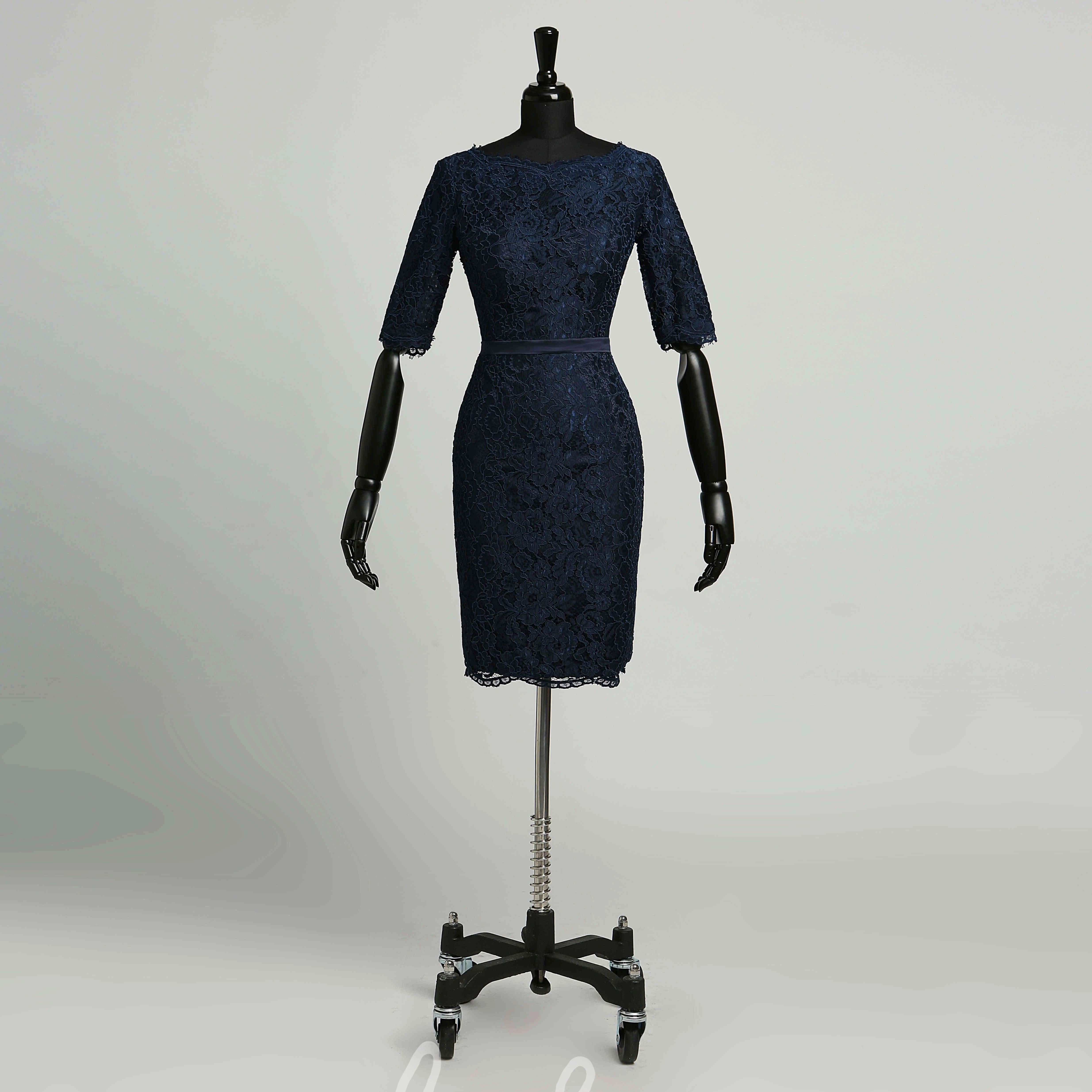 Knee-length Lace Bodycon Dress with Vintage 3-4 Length Sleeves Elegant Bridesmaid Dress