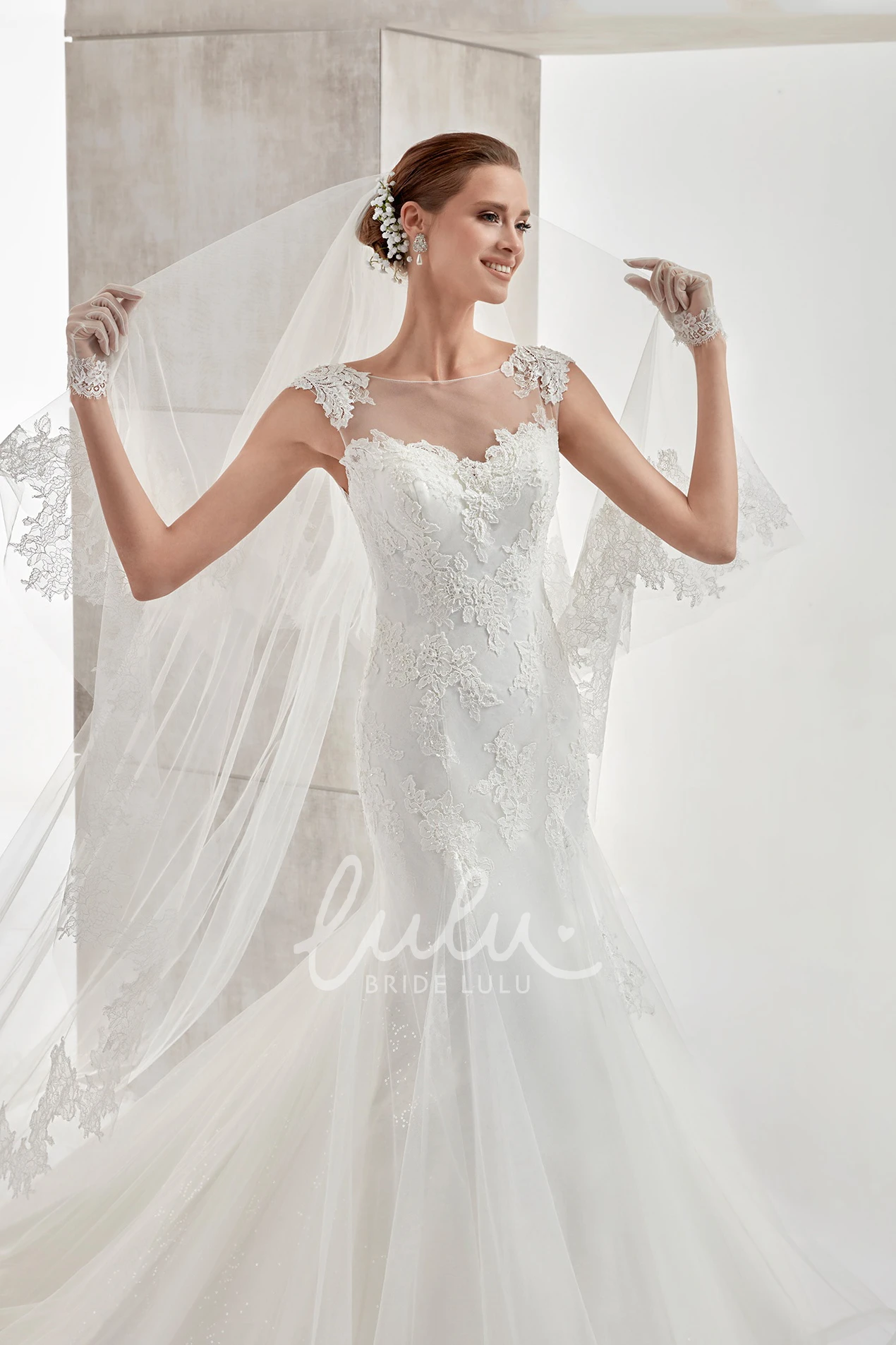 Mermaid Wedding Dress with Jewel-Neck Cap-Sleeves Appliques and Illusive Design