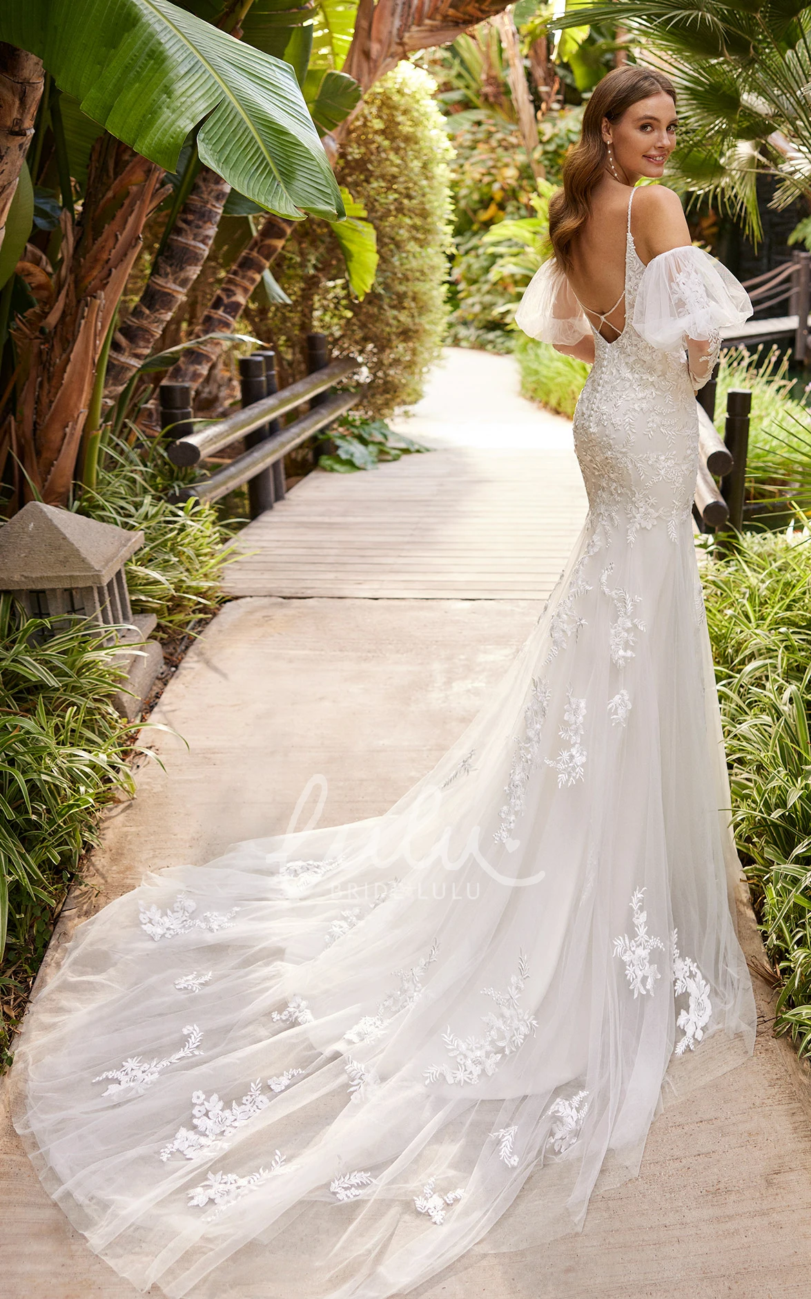 Mermaid Tulle Deep-V Back Wedding Dress Sexy & Romantic Bridal Gown Spaghetti Straps