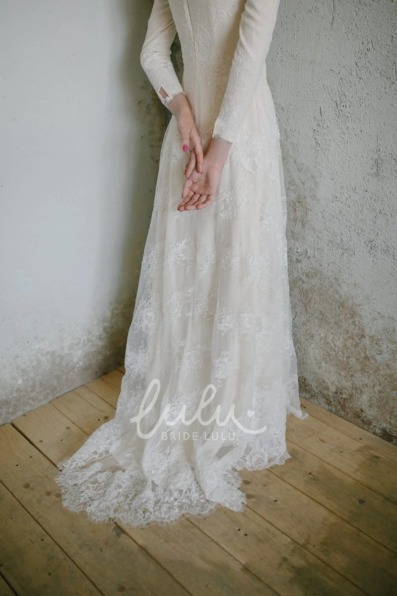 Lace Scoop-neck 3/4 Sleeve Wedding Dress with Applique for Modern Brides