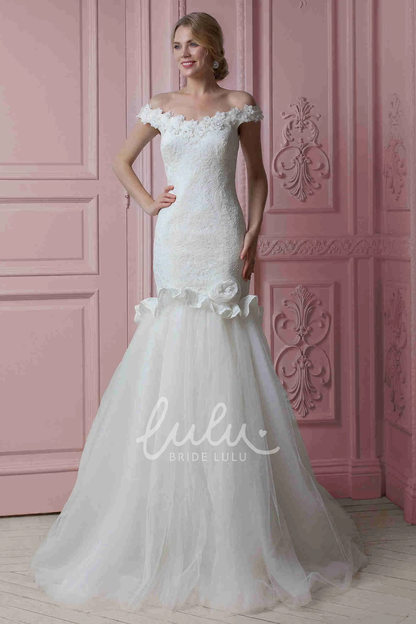 Off-The-Shoulder Trumpet Floral Lace&Tulle Wedding Dress with Ruffles Romantic Bridal Gown