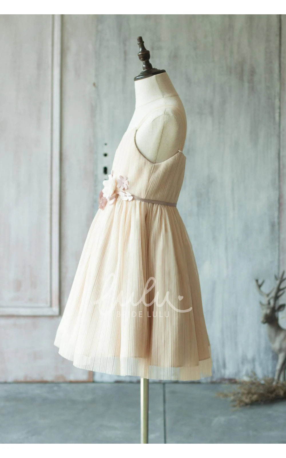 Beige Knee-Length Tulle Wedding Dress with Spaghetti Straps Bridesmaid Dress