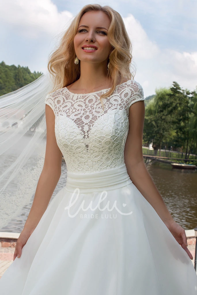 A-Line Cap Sleeve Tulle Wedding Dress with Appliques Elegant Bridal Gown