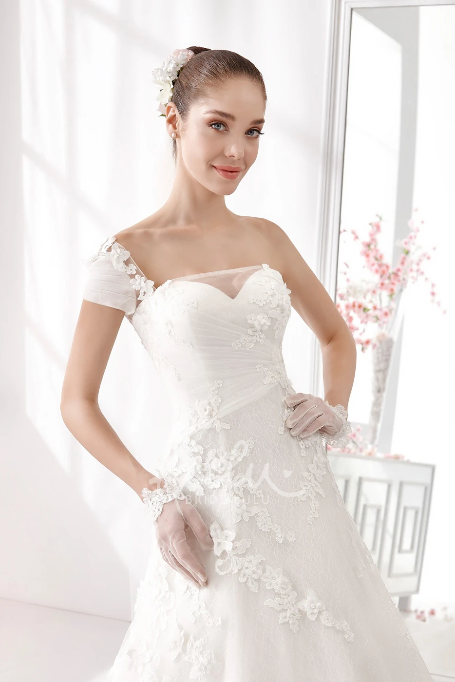 Lace Appliques One Strap A-line Wedding Dress with Sweetheart Neckline