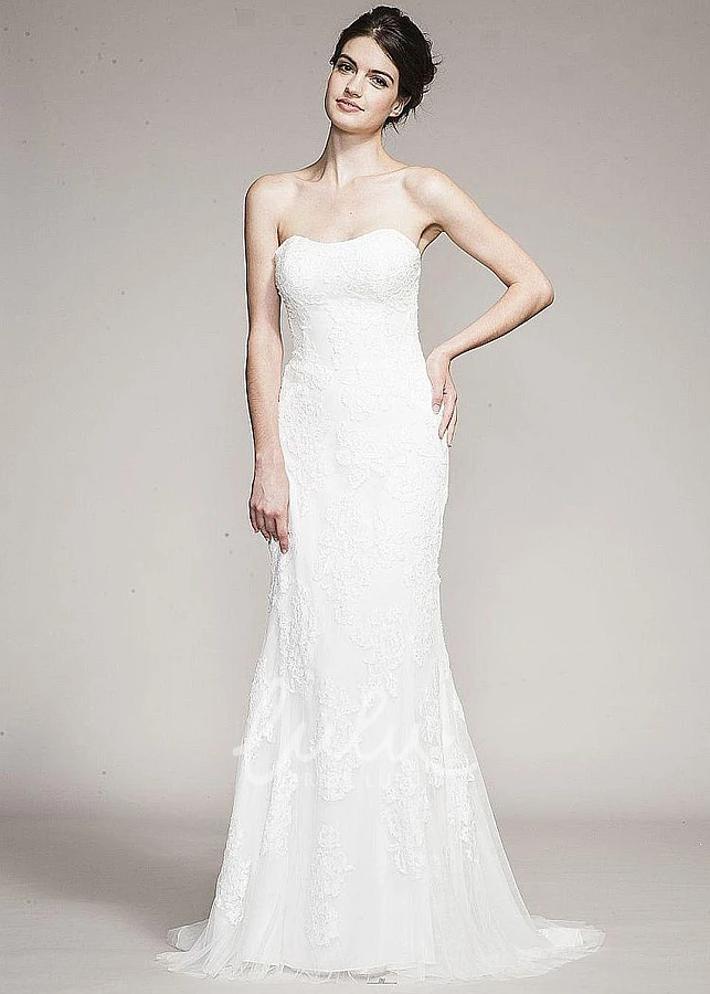 Sleeveless Lace Appliqued Strapless Maxi Wedding Dress