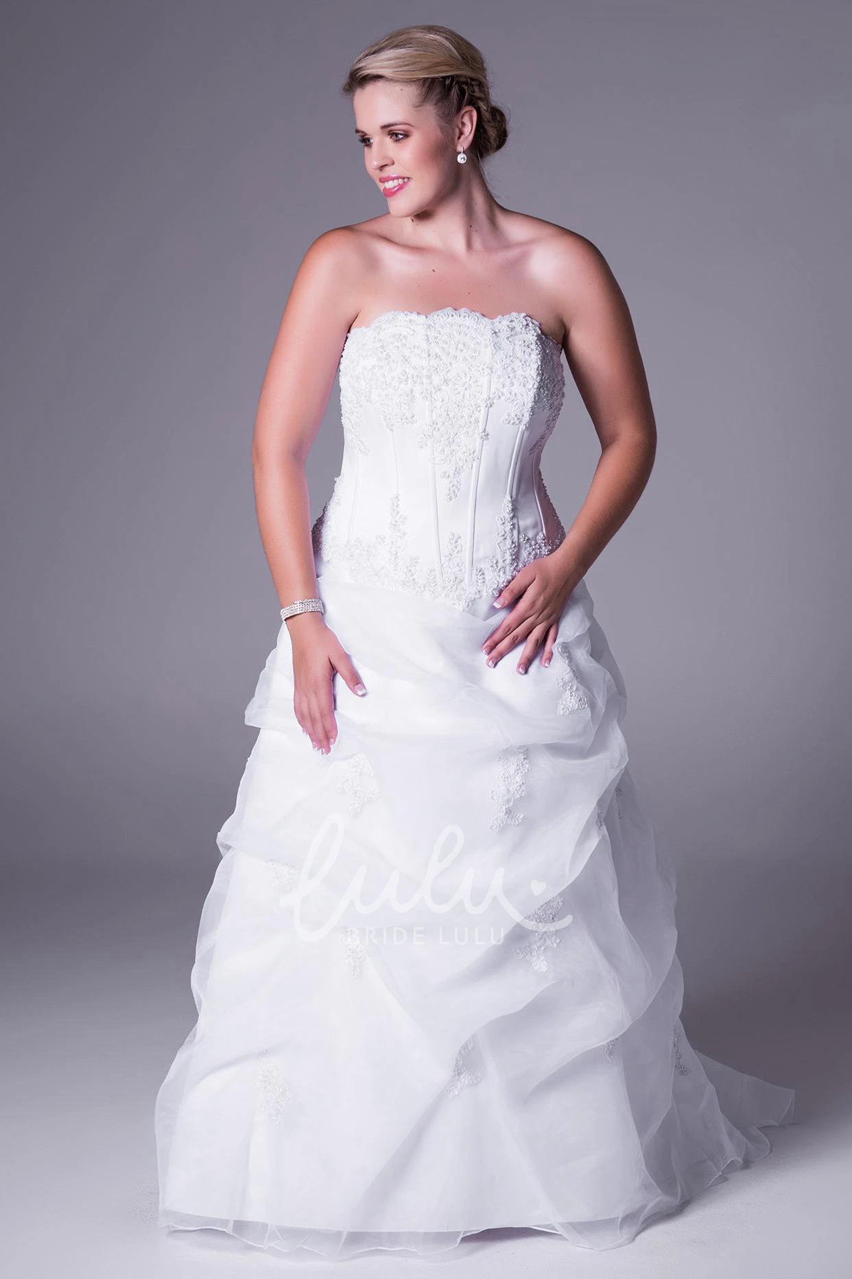 Tulle Plus Size Wedding Dress with Lace Up Strapless