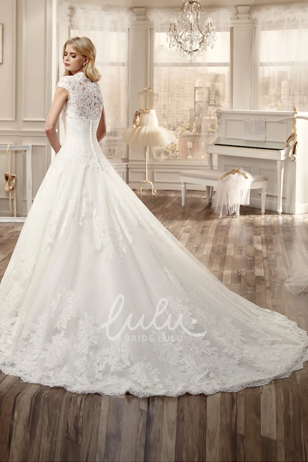 T-Shirt Sleeve Brush Train Lace-Applique Wedding Dress