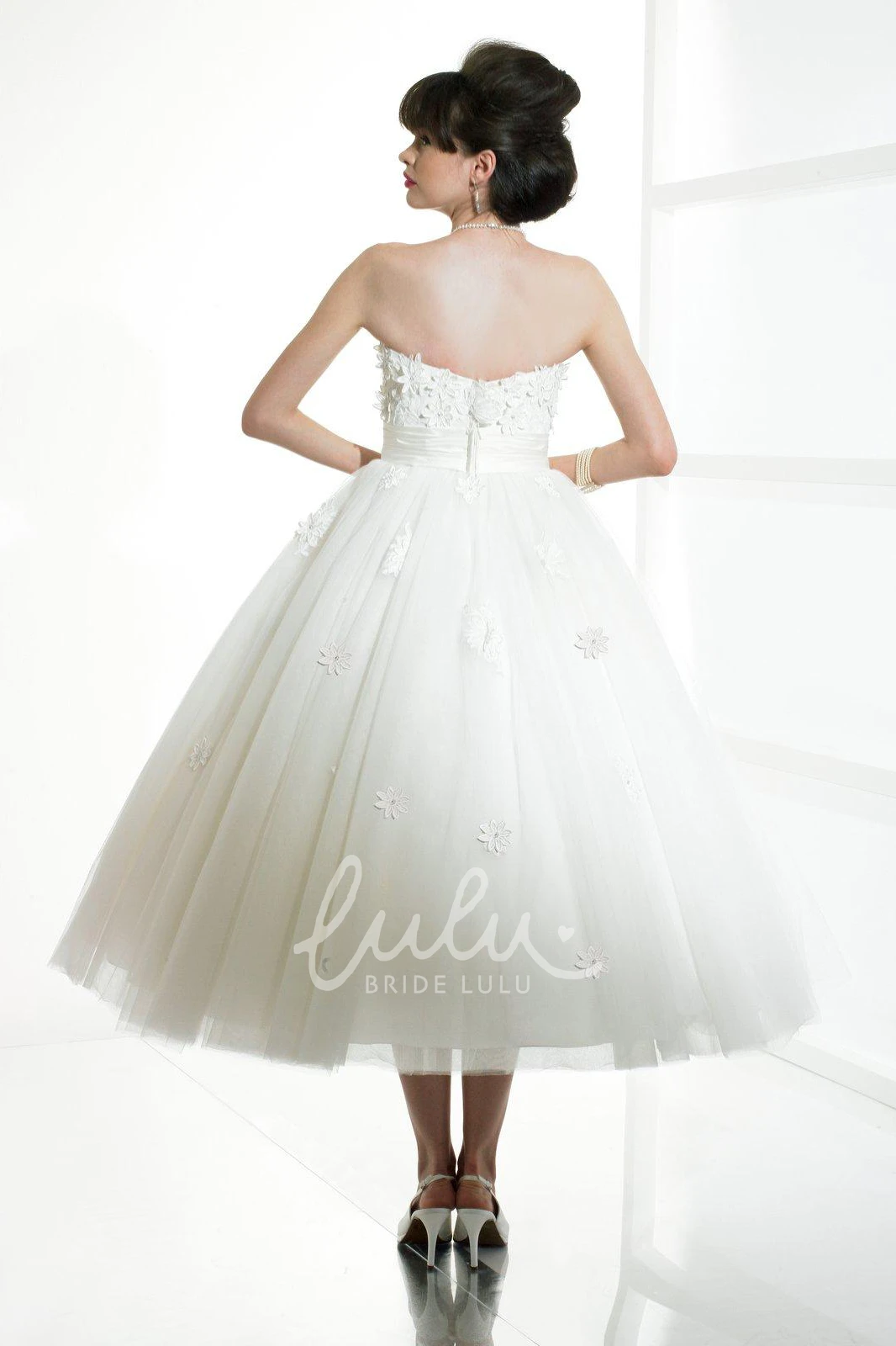 Appliqued Strapless Tulle A-Line Wedding Dress Tea-Length
