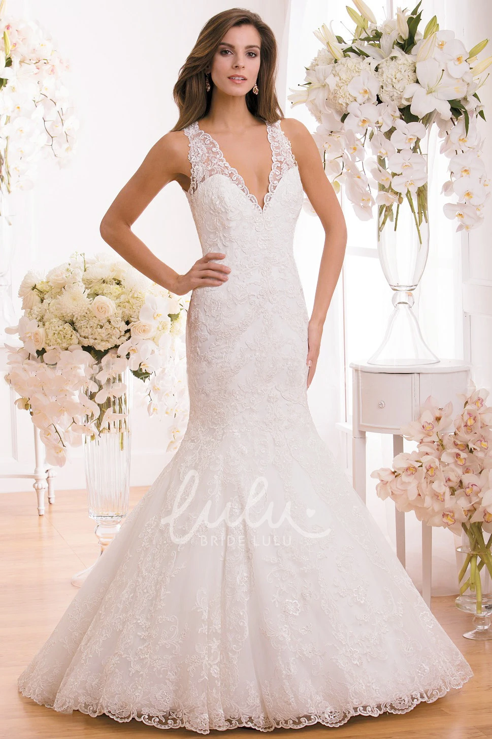 Applique Mermaid Wedding Dress Sleeveless V-Neck Keyhole Back