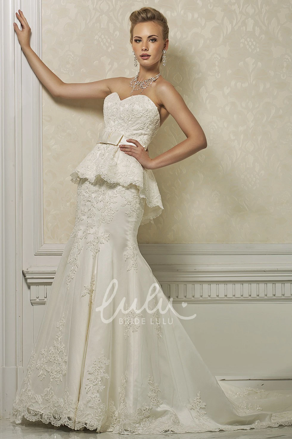 Sleeveless Mermaid Lace Wedding Dress with Peplum and Appliques Unique Wedding Dress