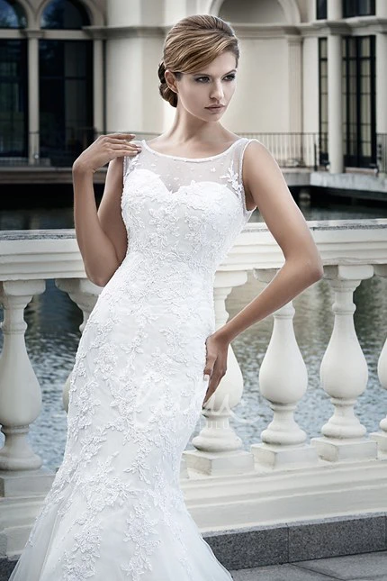 Sleeveless Sheath Lace Wedding Dress with Maxi Length