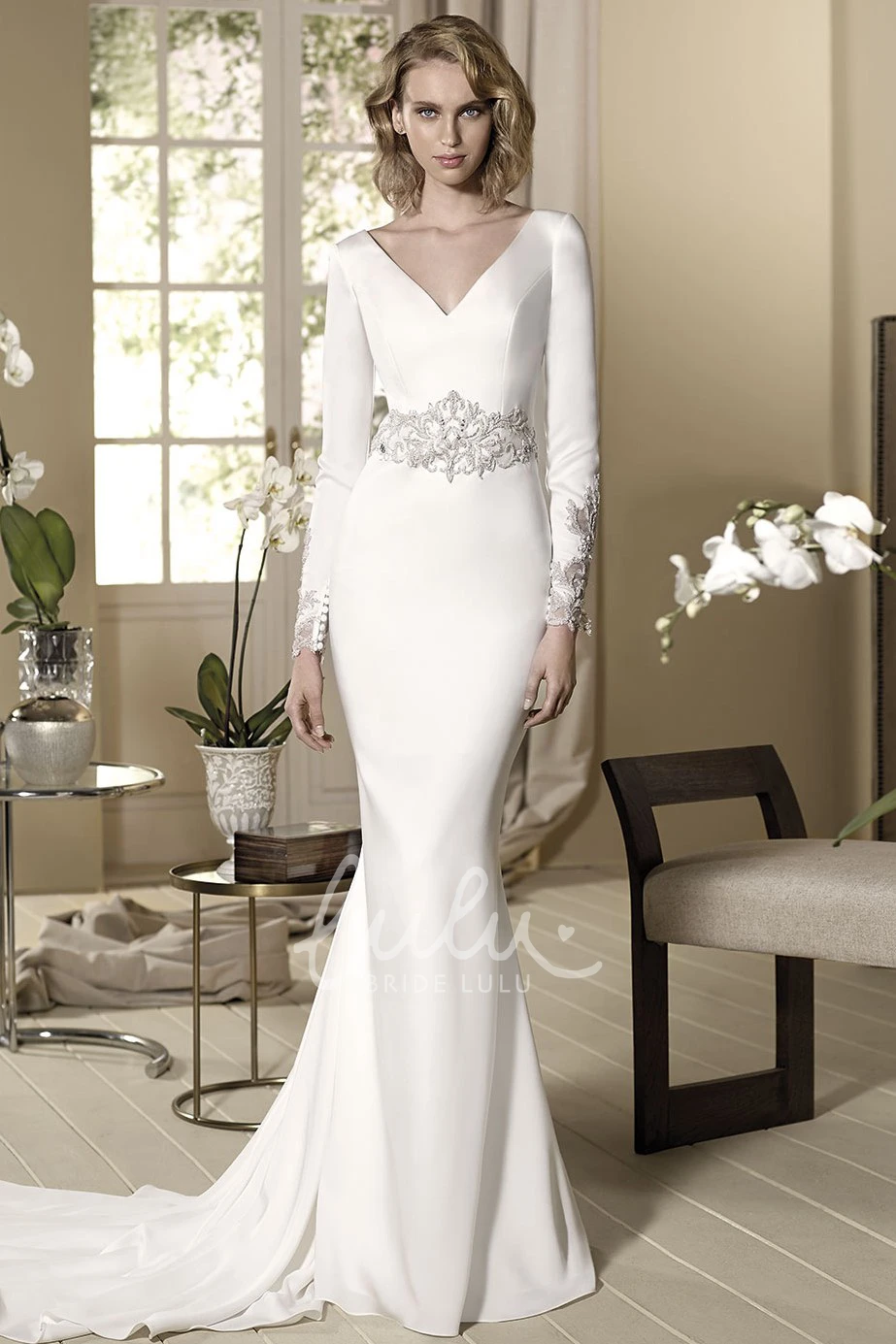 Beaded V-Neck Long-Sleeve Floor-Length Wedding Dress Sheath Style