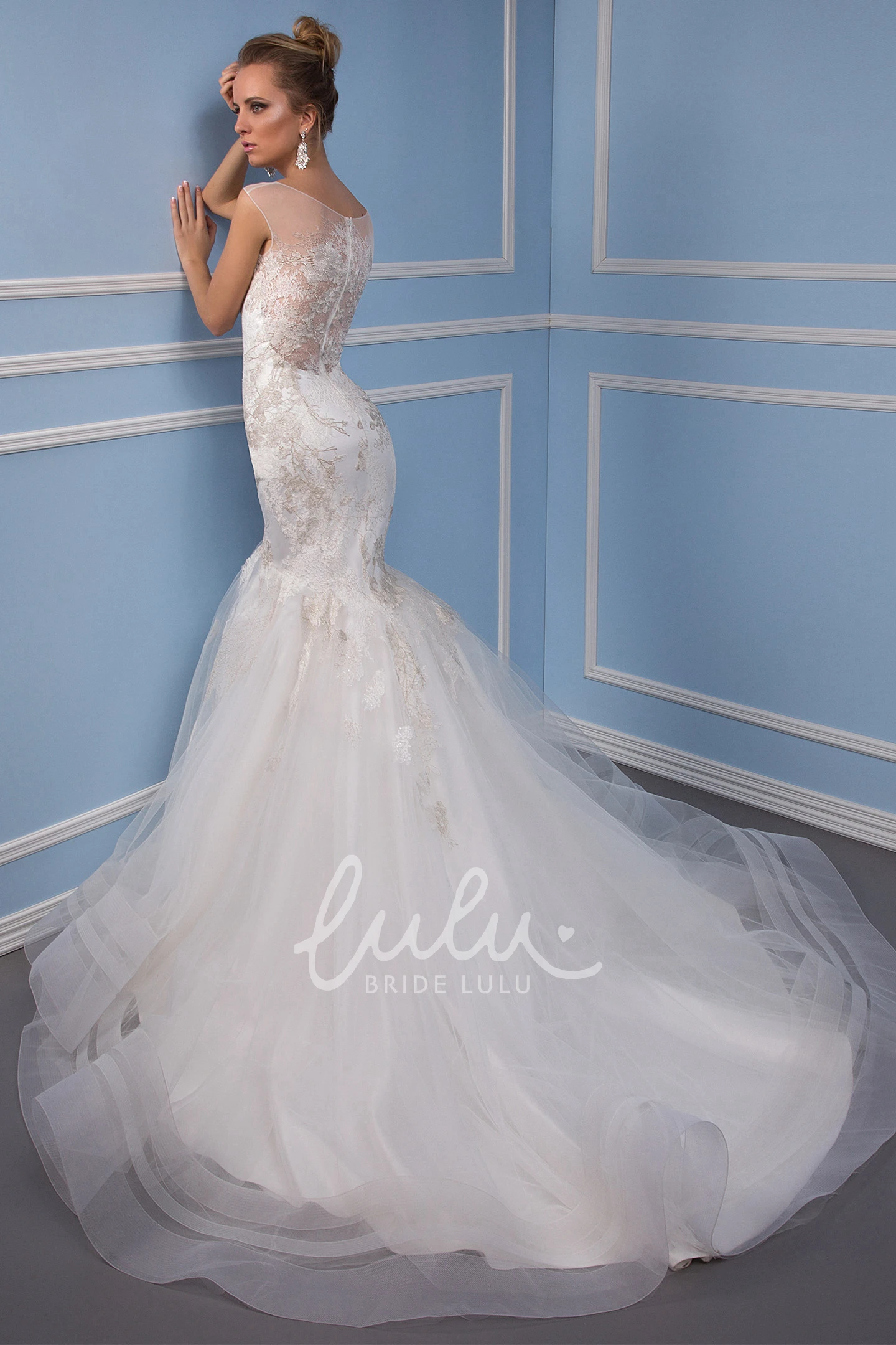 Sleeveless Trumpet Tulle Wedding Dress with Illusion Back and Ruffles Bateau Neckline Bridal Gown
