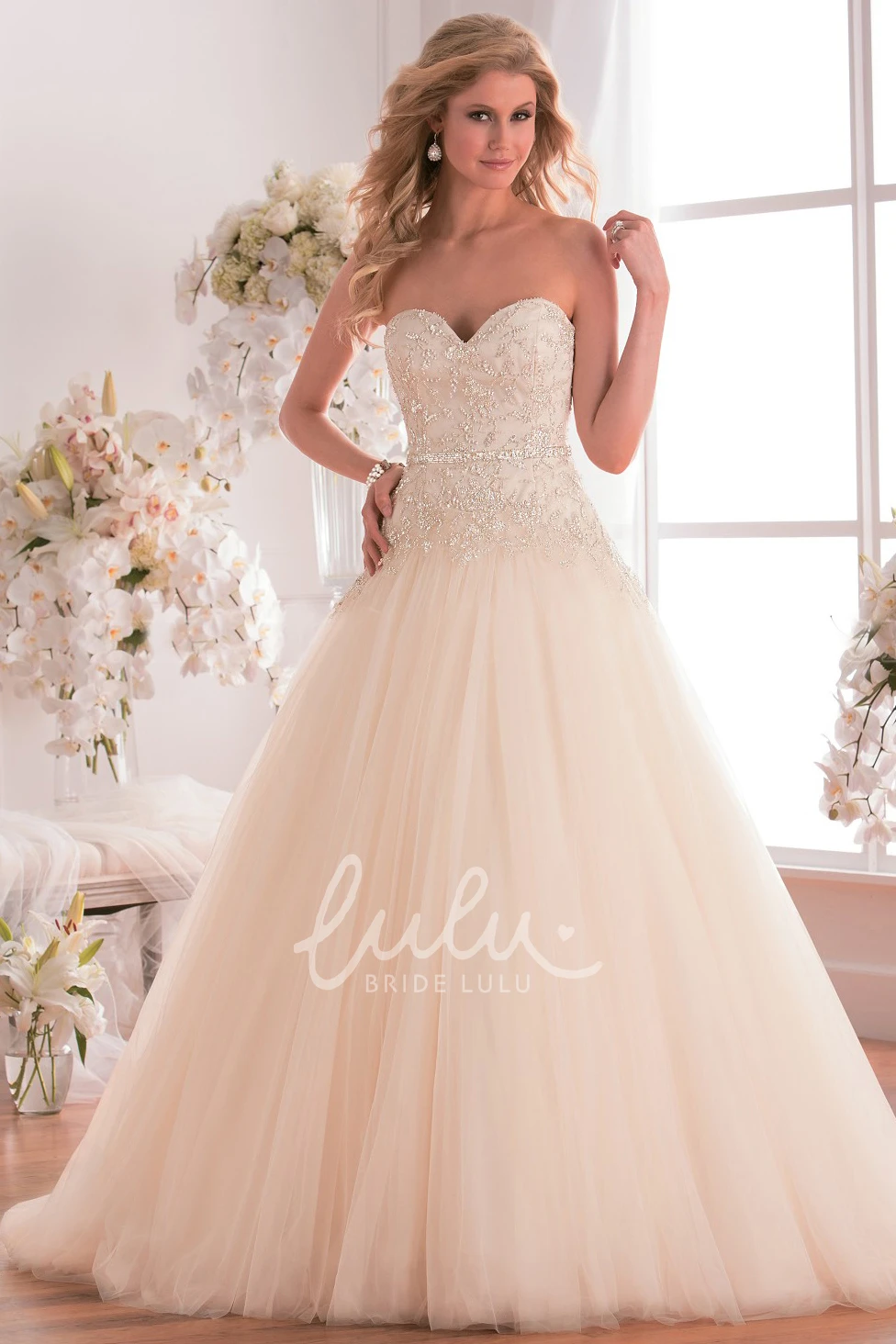 Ballgown with Crystal Bodice Sweetheart & Classy Wedding Dress