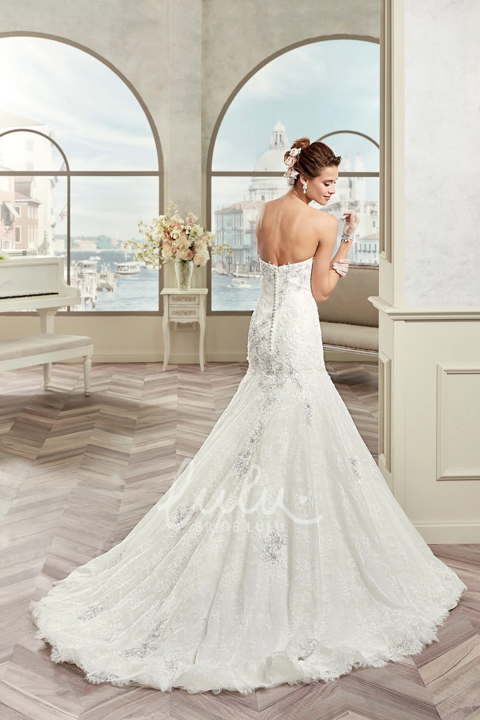 Mermaid Warm Wedding Dress with Sweetheart Neckline Appliques and Asymmetrical Ruffles