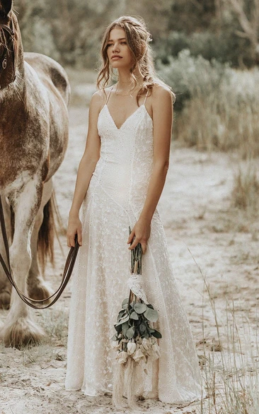 Sheath Lace V-neck Wedding Dress with Spaghetti Straps and Open Back