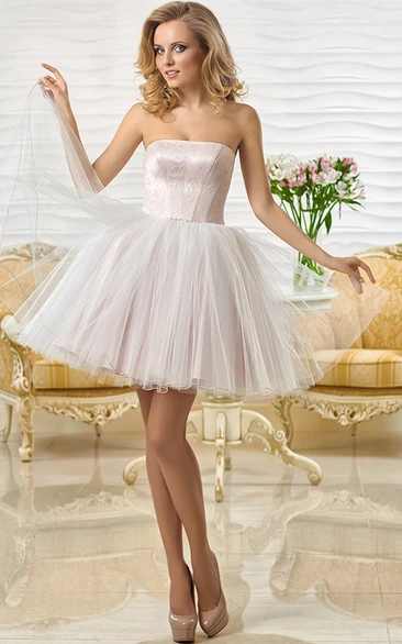 Strapless Tulle Mini Prom Dress with Sleeveless Design