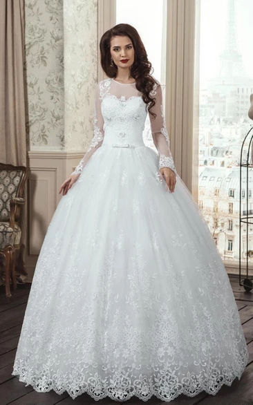 Long Sleeve Lace Tulle Wedding Dress A-Line Silhouette