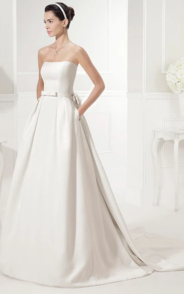 Strapless Taffeta Bridal Gown with Flower and Bow Sash A-line Classic Wedding Dress