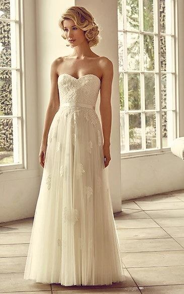 Floor-Length Tulle Wedding Dress with Appliques and Bow Chic Bridal Gown